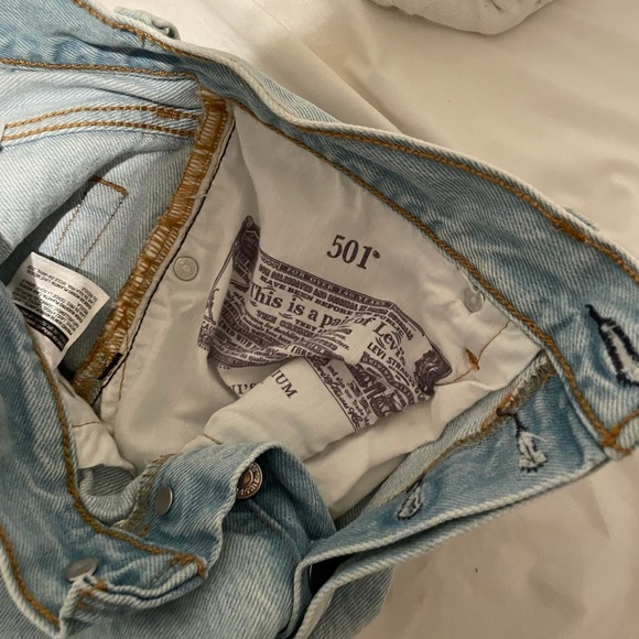 Levi Denim 501 Shorts - Picture 6 of 7